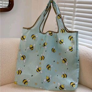 Bee 🐝 Pattern Tote Bag